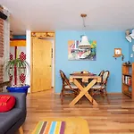 Unique & Comfy With Ac Near Mercado Medellin